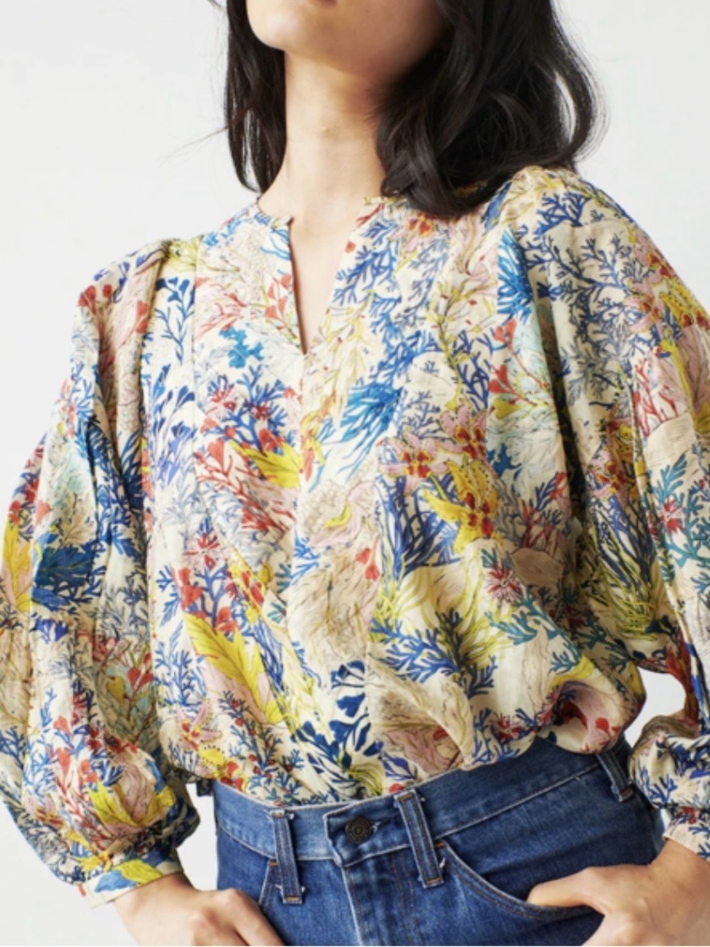 CHUFY Multicolor Floral Puff-Sleeve Blouse
